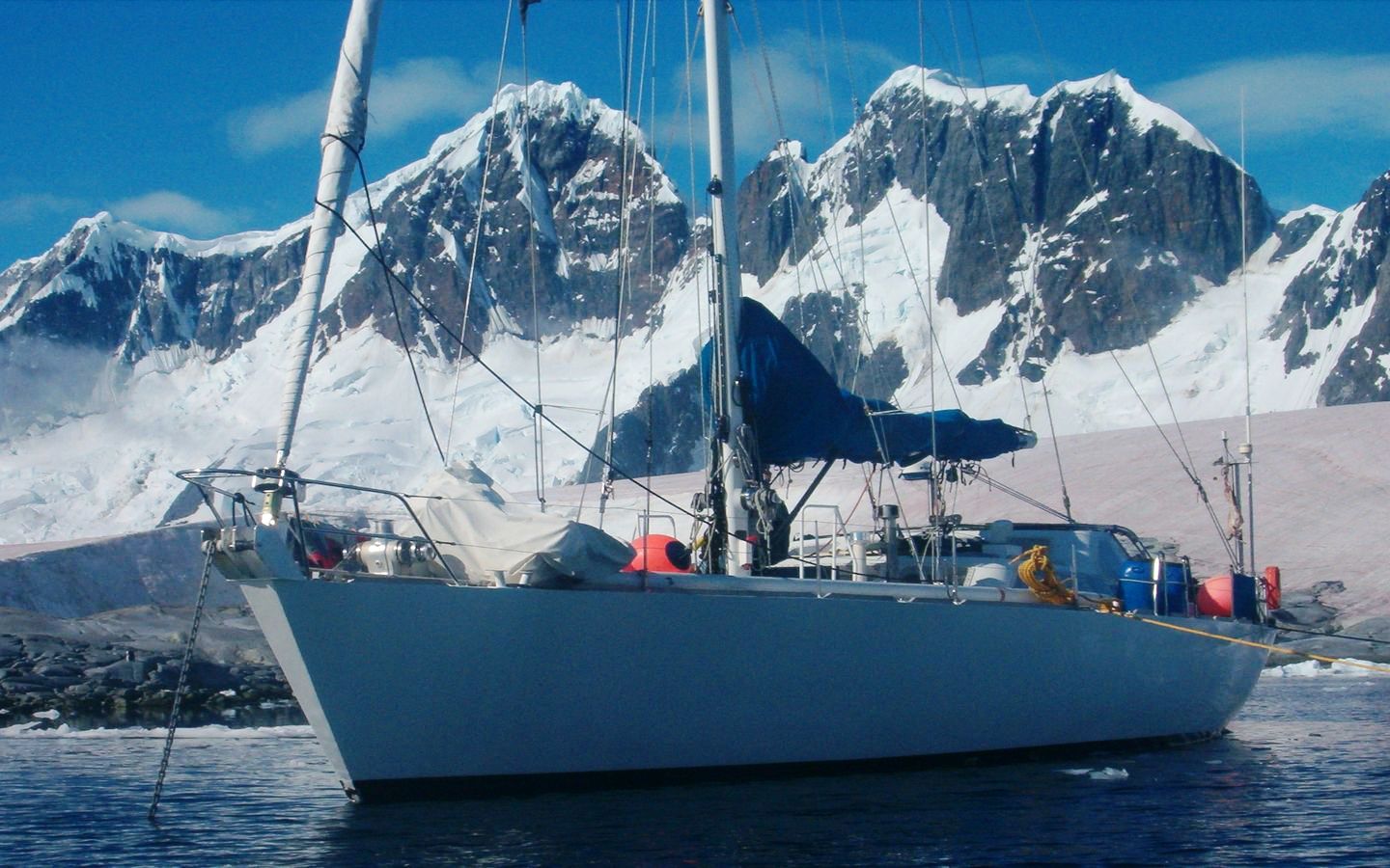 sailing yacht sauvage expedition